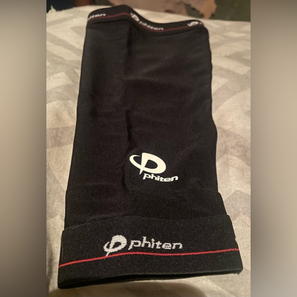 “PHITEN” ARM COMPRESSION SLEEVE - Picture 2 of 2